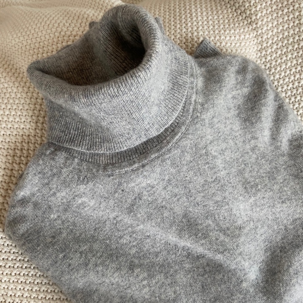 Gray Cashmere Turtleneck Sweater